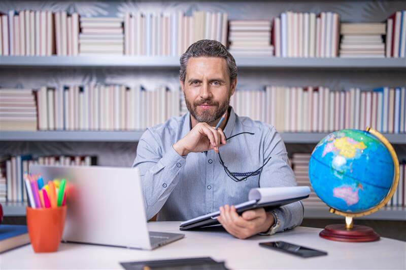 What Global Booksellers Look for Before Stocking a New Author - Combined Book Exhibit